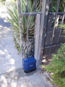 gate motor repair paarl wellington garage door operator repair electric fence installation intercom system service, alarm security system, home and business automation access control product prices Riebeek Malmesbury stellenbosch franschhoek cape Town Western cape CCTV camera swing gates sliding gates boom barrier access controll batteries solar power